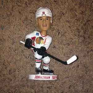 Jonathan Toews Bobble-Head (white)